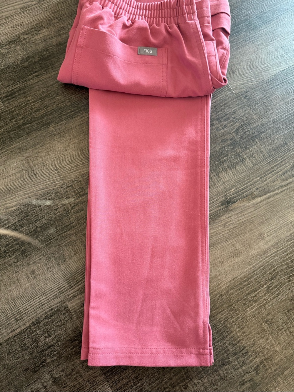 FIGS Women's Scrub Set: Dust Rose color - Picture 6 of 6